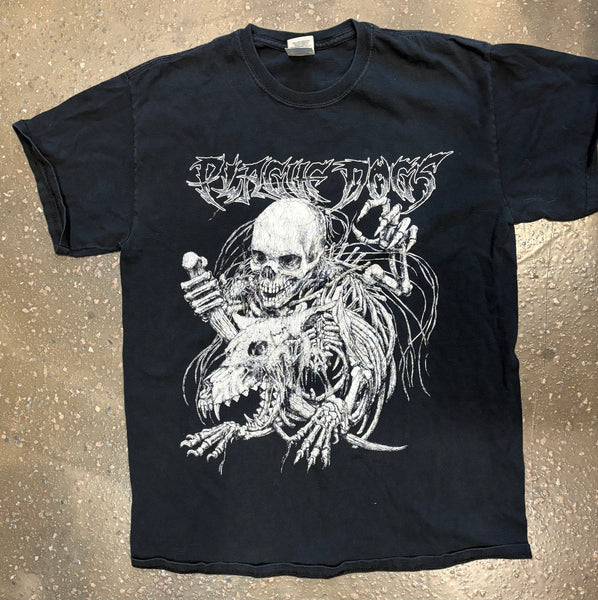 Plague Dogs tee M